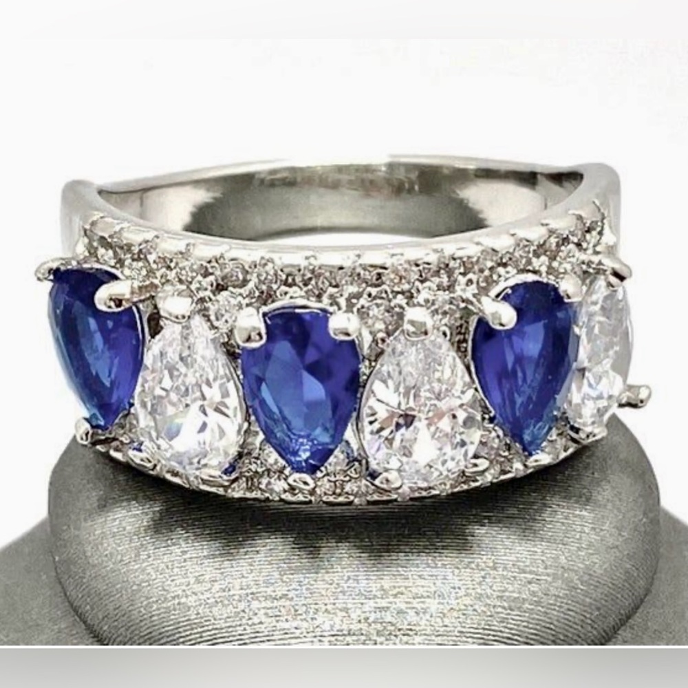 1.50ctw Blue and White Sapphire Ring Size 7